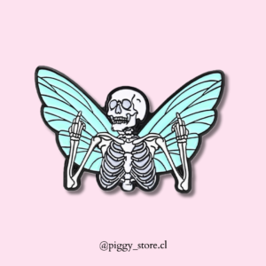 Esqueleto con alas